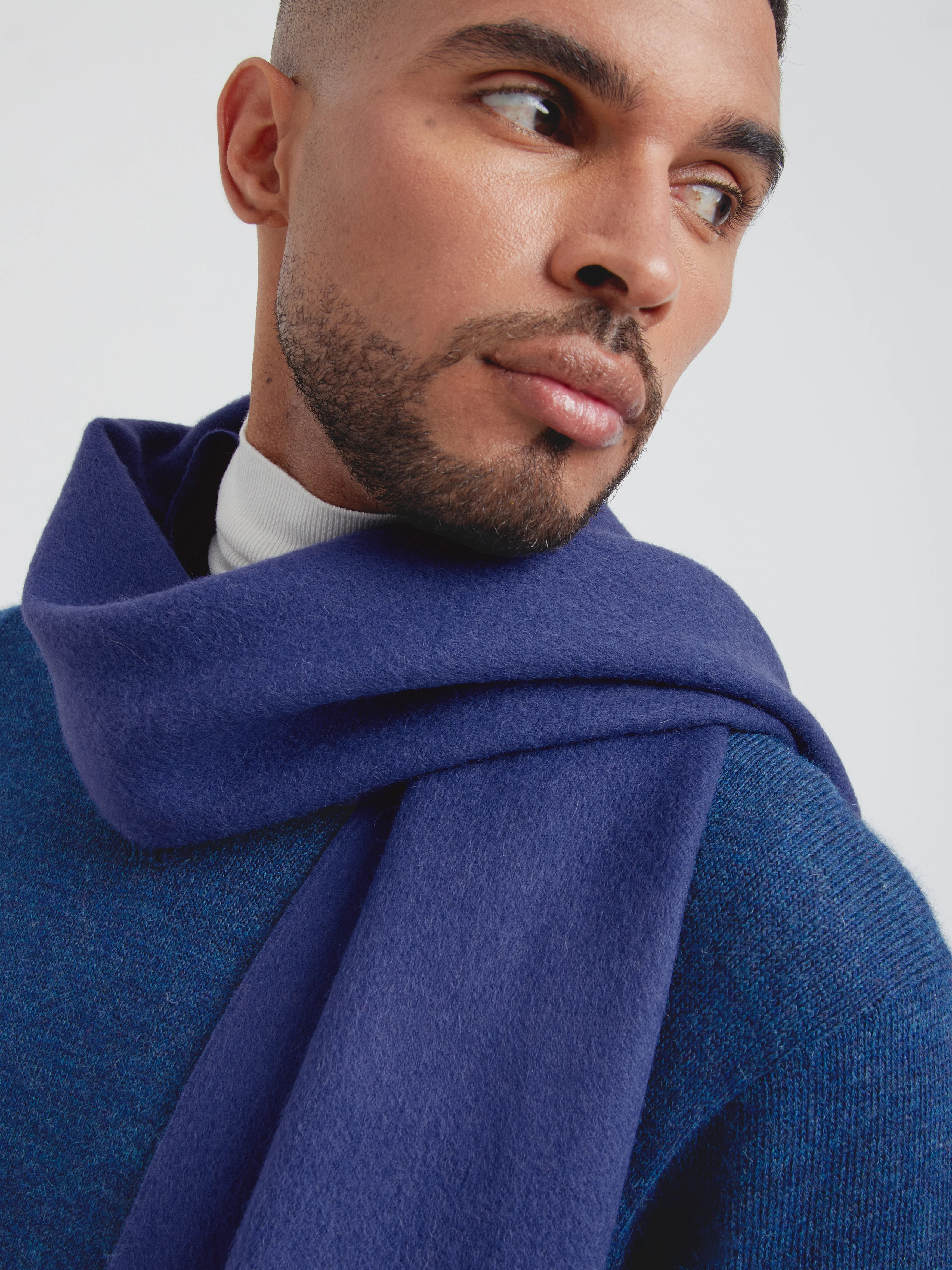 Adrian Scarf Baby Alpaca Color Blue - Image 5