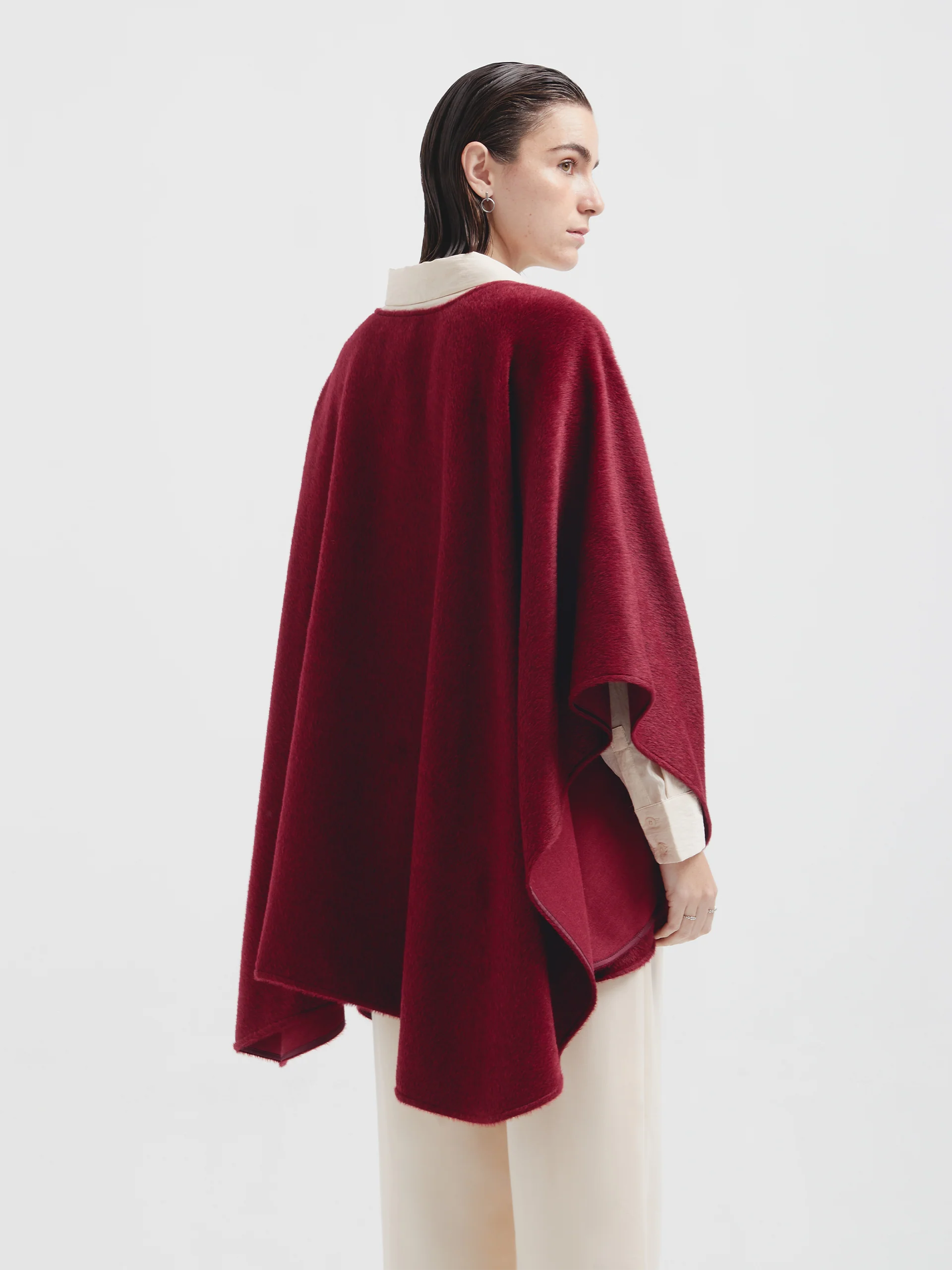 Agil  Baby Alpaca Suri Color Cherry - Image 3