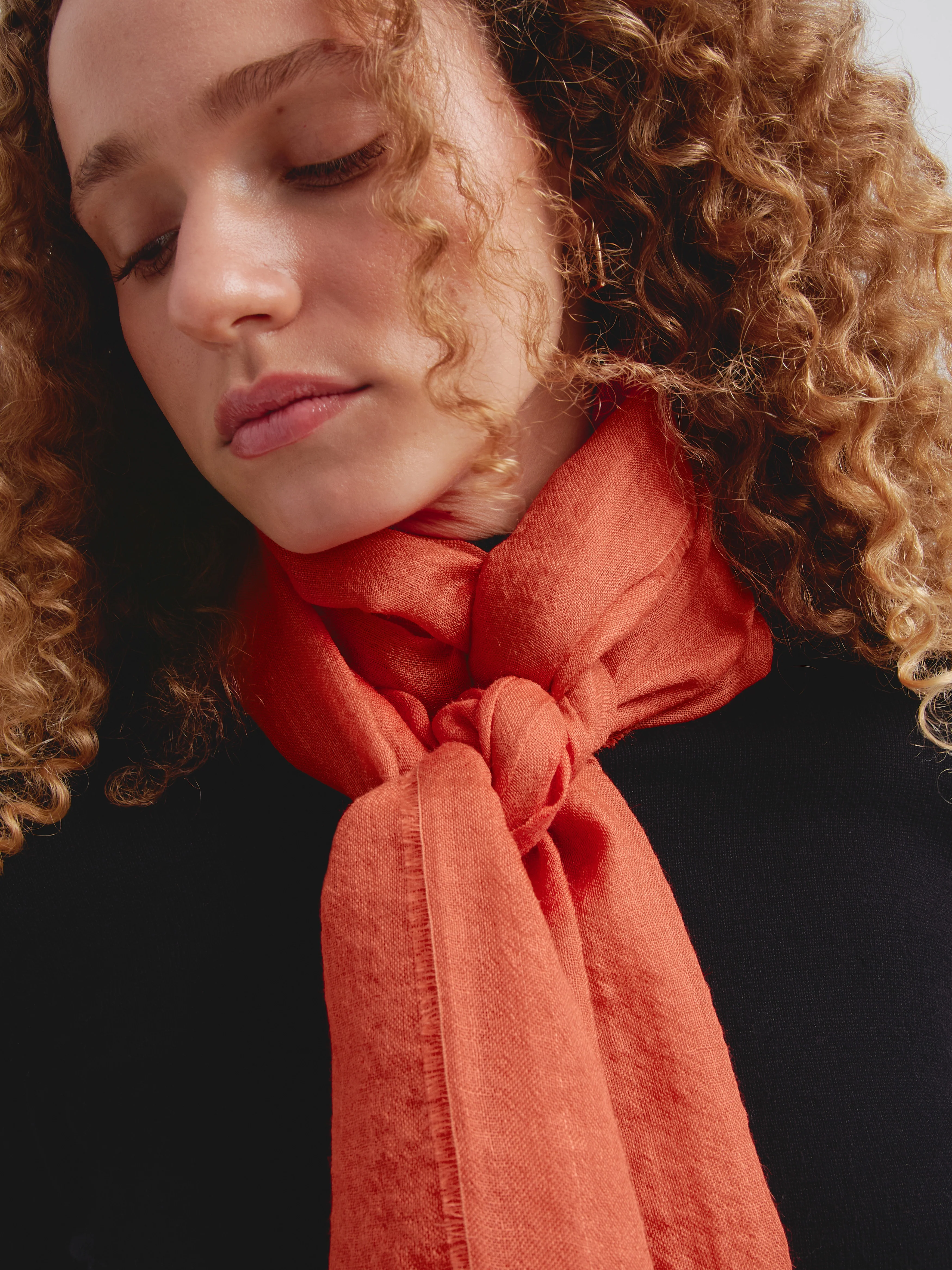 Alondra Shawl Baby Alpaca Color Orange - Image 3