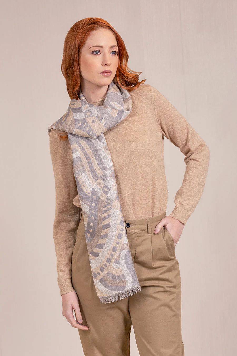 Vaccarella Scarf Baby Alpaca Color Grey - Image 3