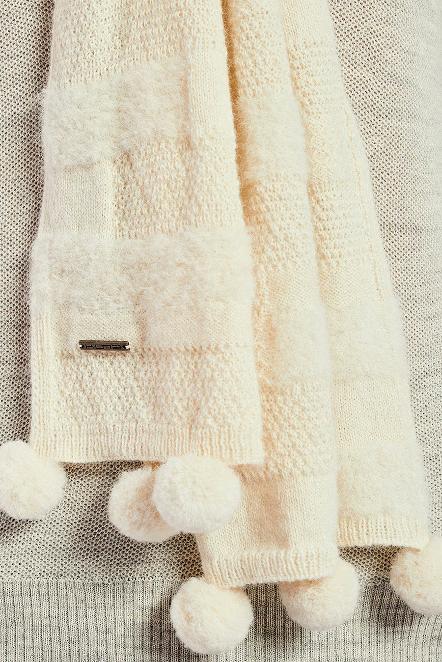 Wannabe Scarf Baby Alpaca Color Ecru - Image 6
