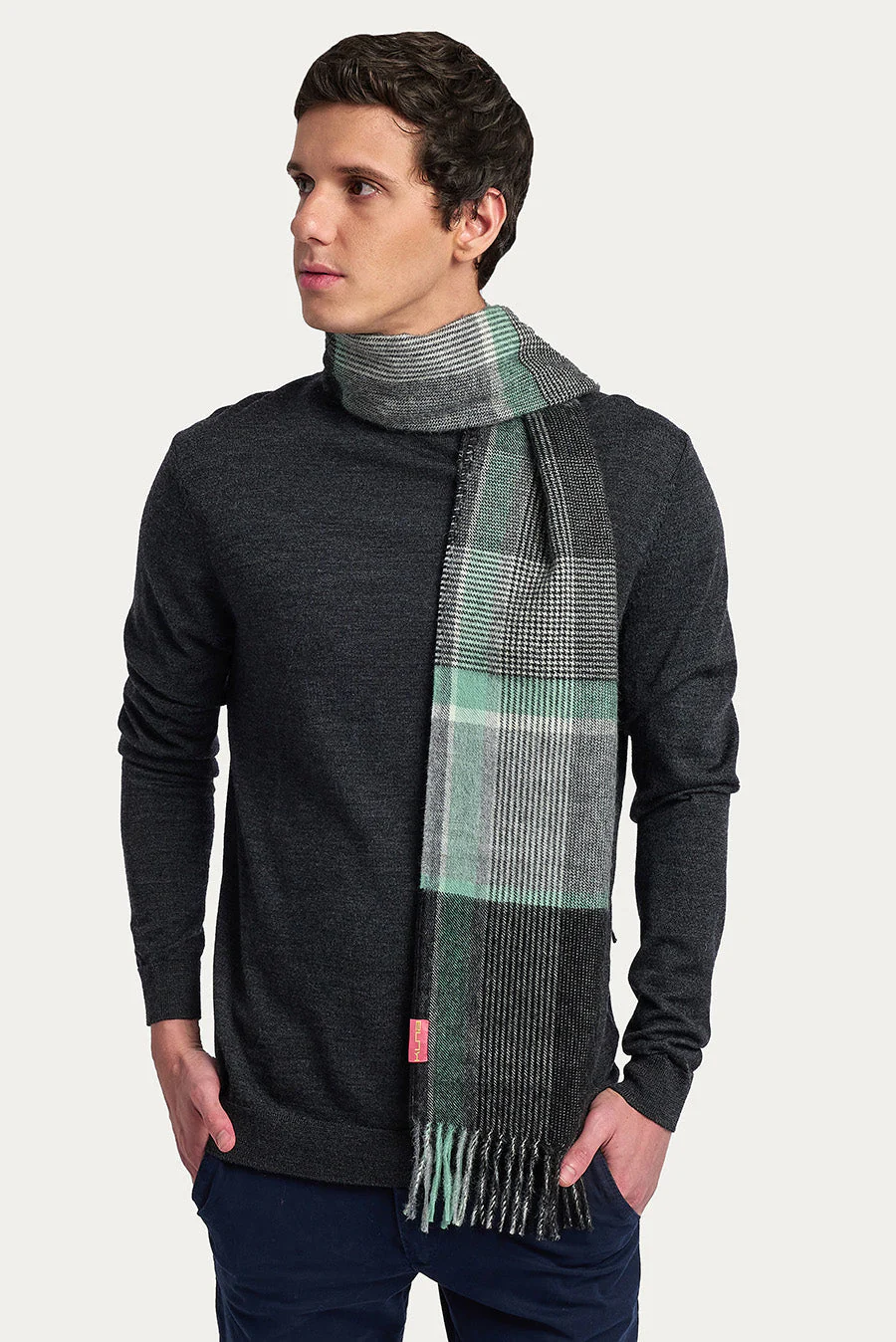 Weimar Scarf Baby Alpaca Color Black - Image 4