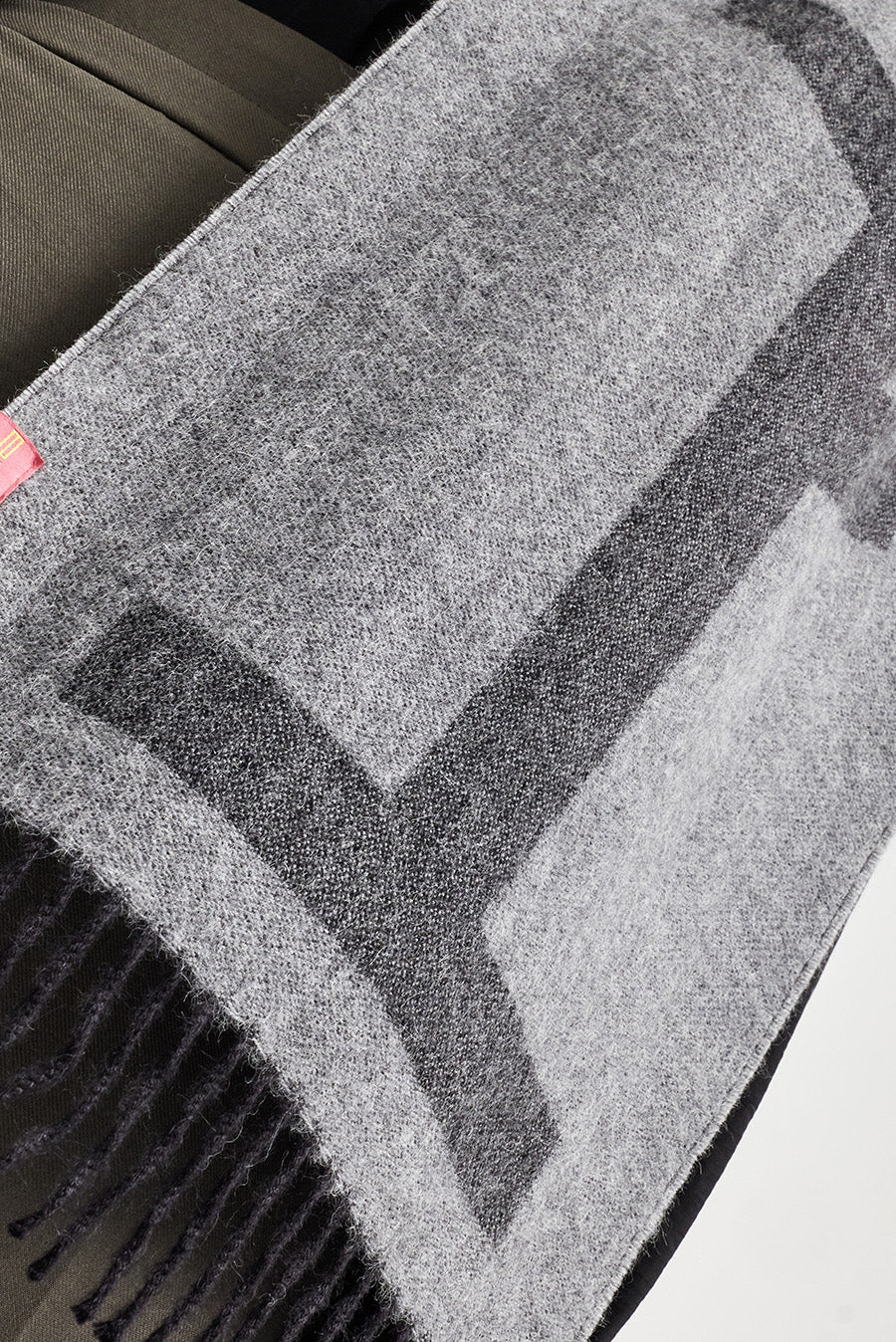 Winnipeg Scarf Baby Alpaca Color Black - Image 3