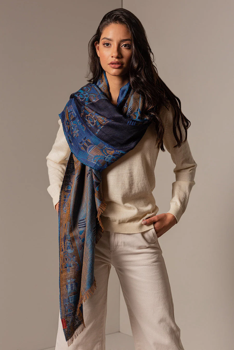 Nazca - 28 Shawl Royal Alpaca & Silk Color Blue