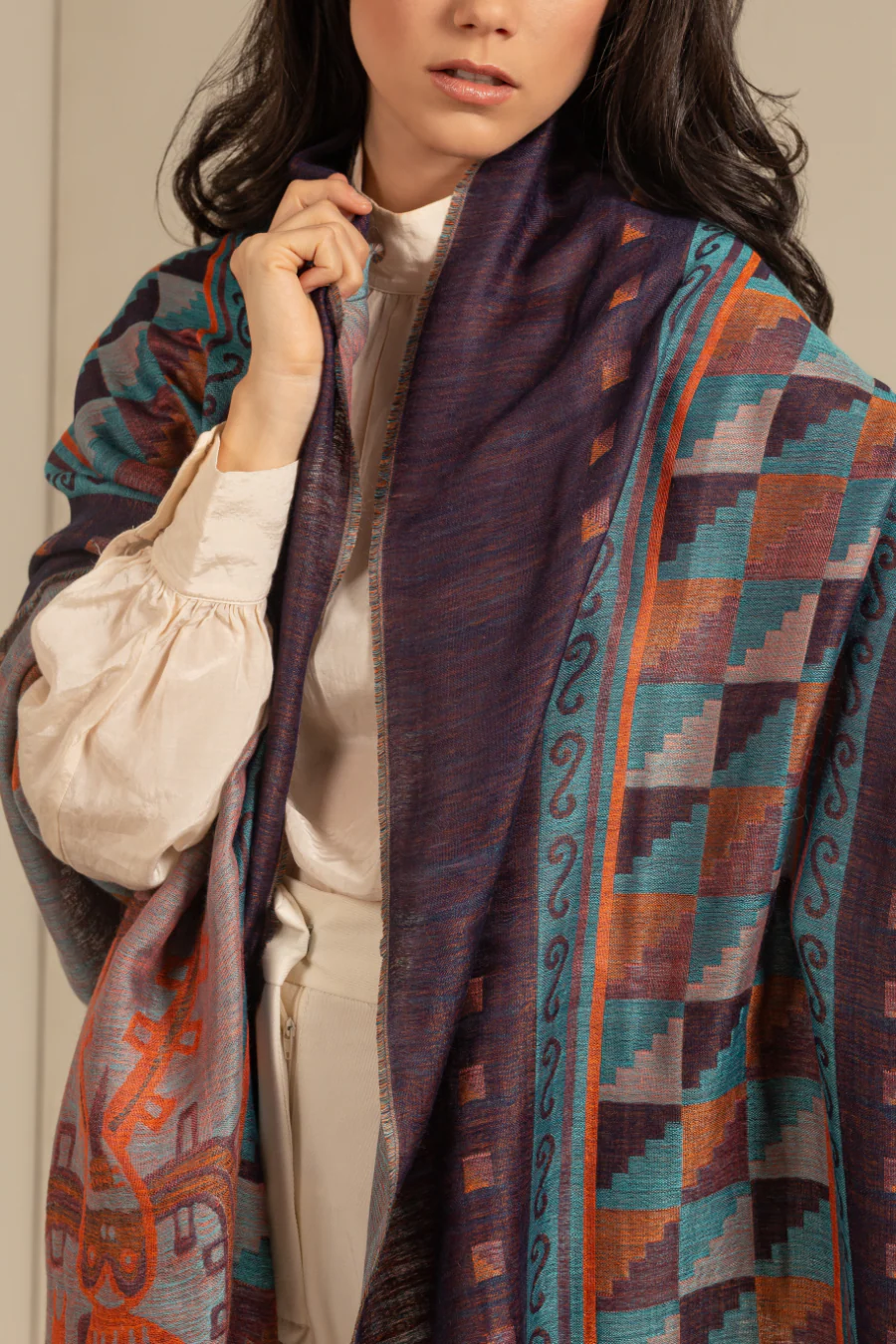 Nazca - 32 Shawl Royal Alpaca & Silk Color Blue Oscuro - Image 2
