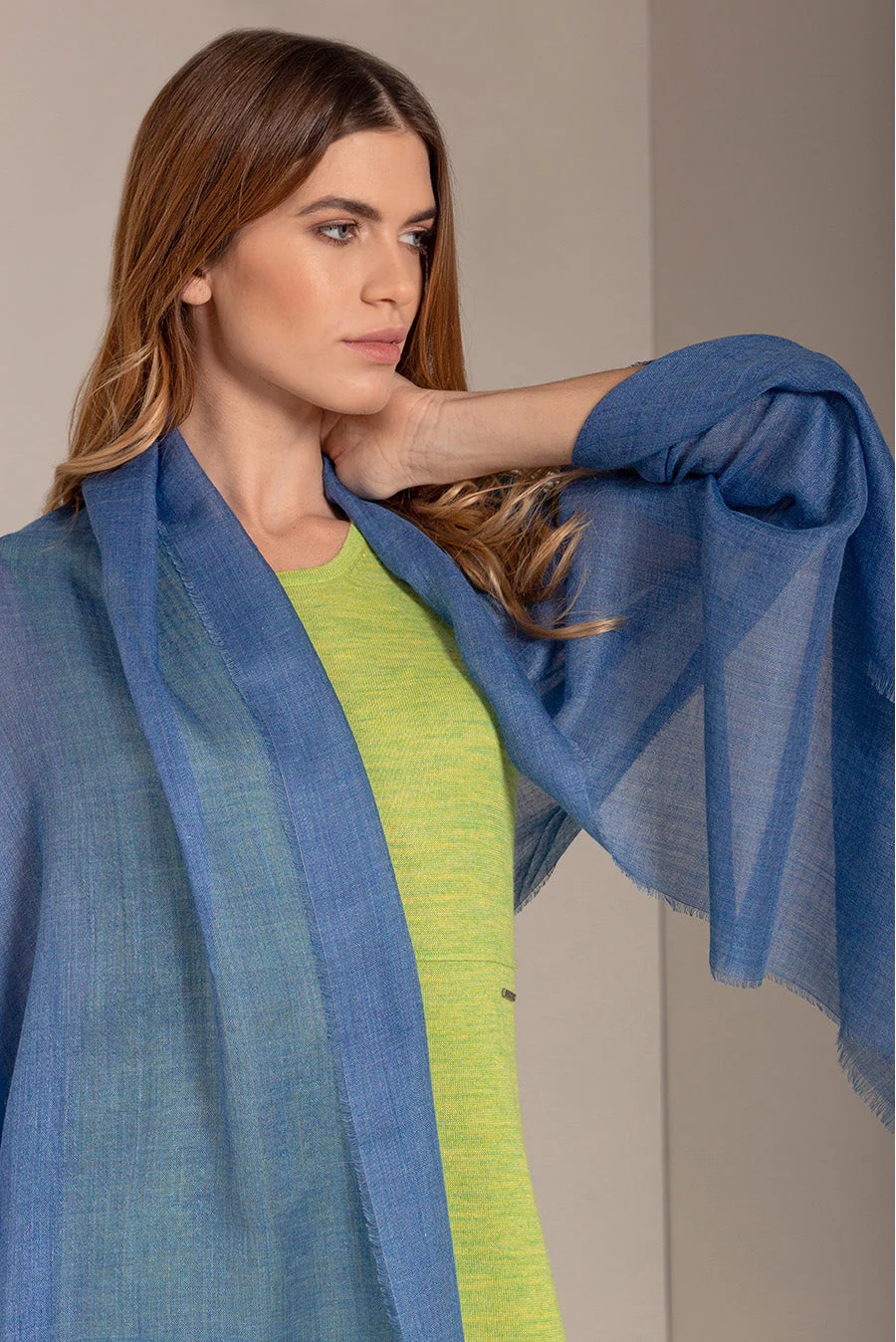 Patito Shawl Baby Alpaca Color Blue - Image 3