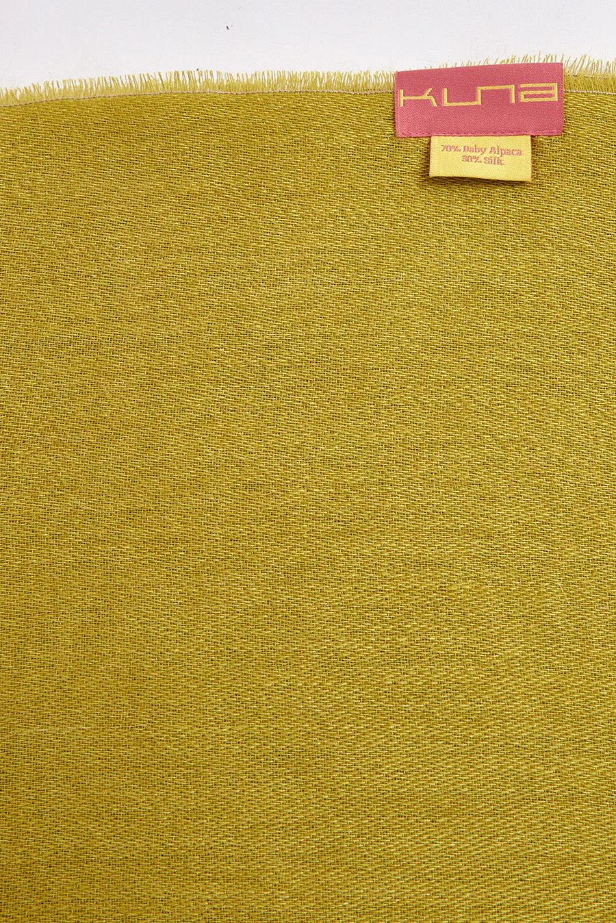 Teaberry Shawl Baby Alpaca Color Verde Oliva - Image 4