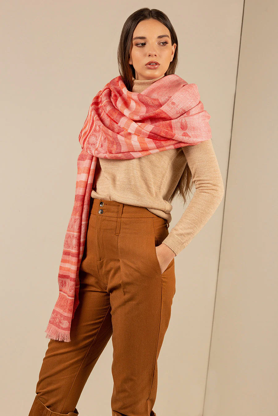 Ura Shawl Baby Alpaca Color Pink - Image 2