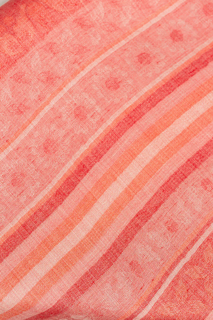 Ura Shawl Baby Alpaca Color Pink - Image 4