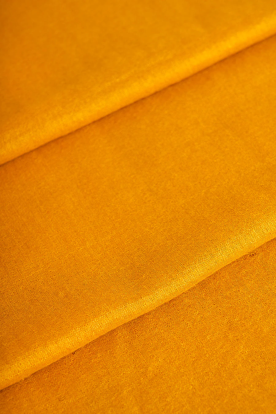 Vercorin Shawl Baby Alpaca Color Amarillo - Image 4