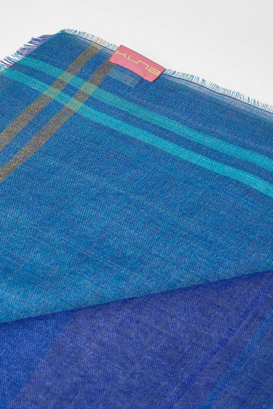 Wuatia Shawl Baby Alpaca Color Blue - Image 4
