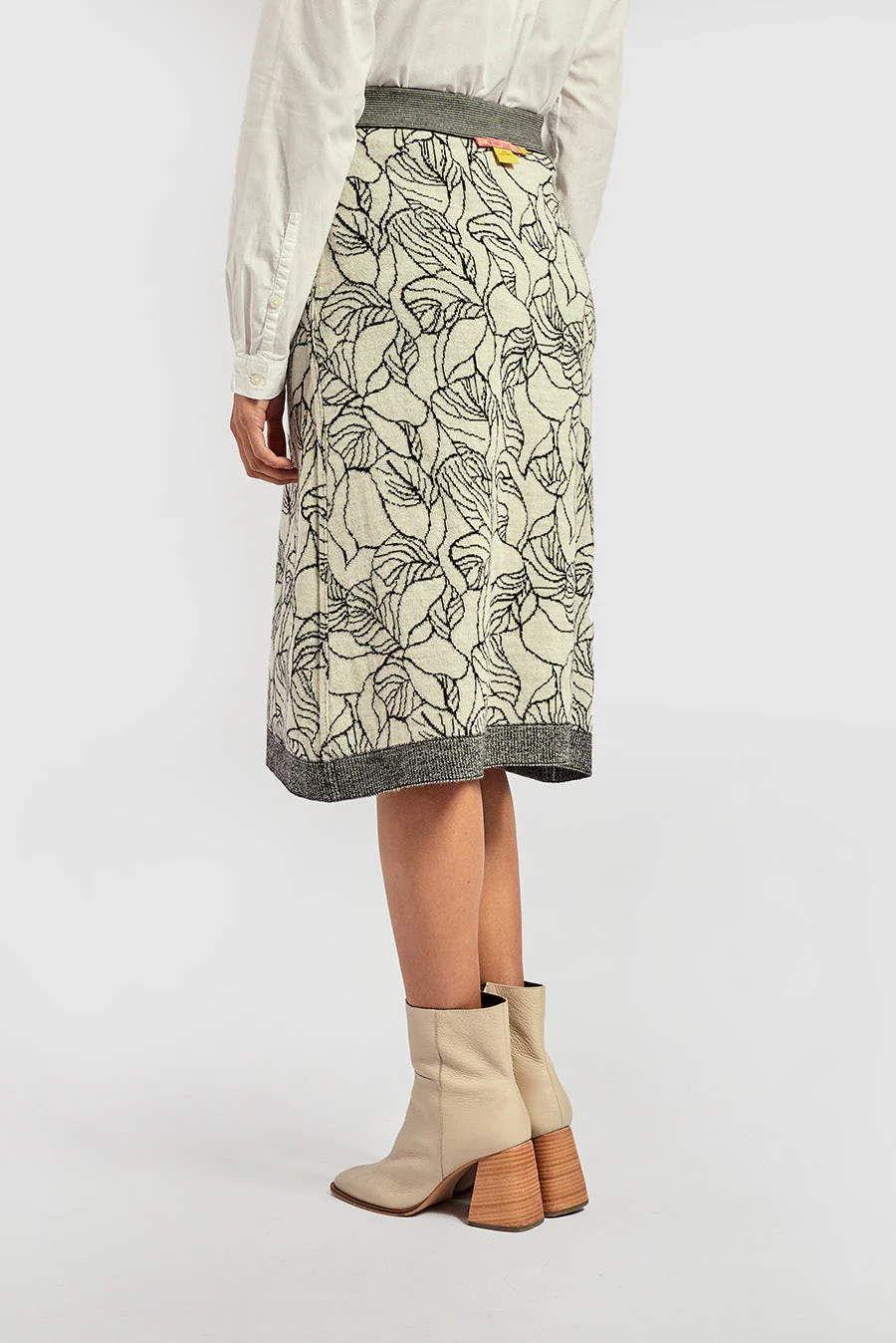 Weiss Skirt Baby Alpaca Color B&W - Image 4