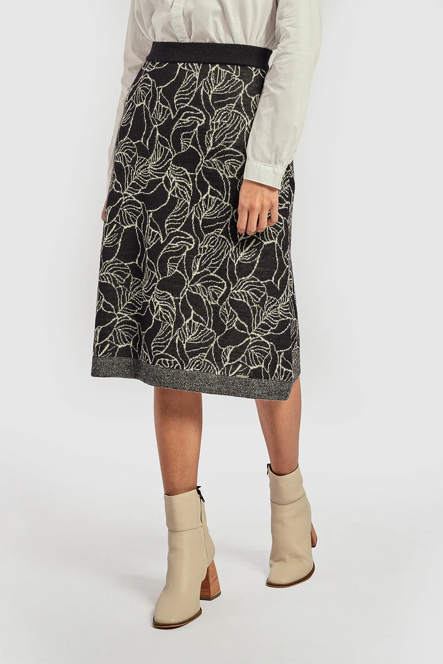 Weiss Skirt Baby Alpaca Color B&W - Image 8