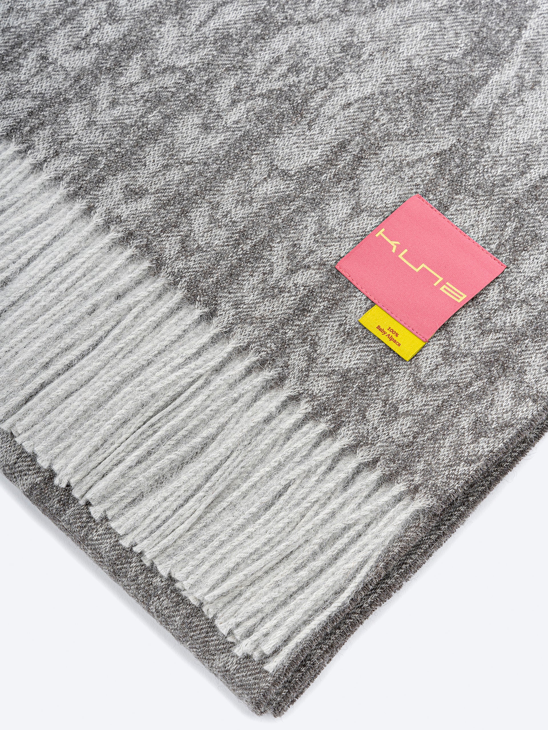 Venom Blanket Baby Alpaca Color Grey - Image 3