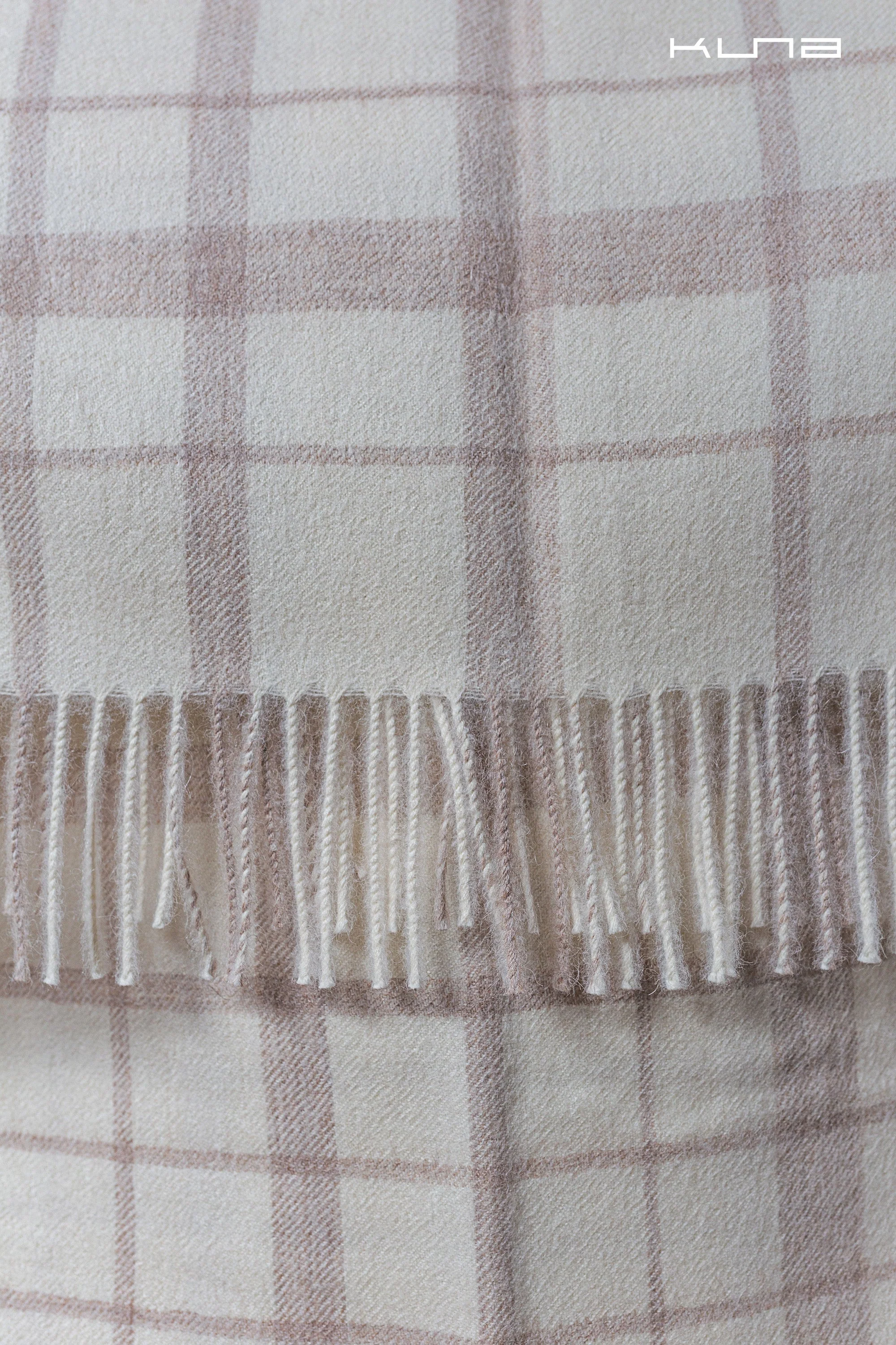Vinicuna Blanket Baby Alpaca Color Ecru & Beige - Image 2